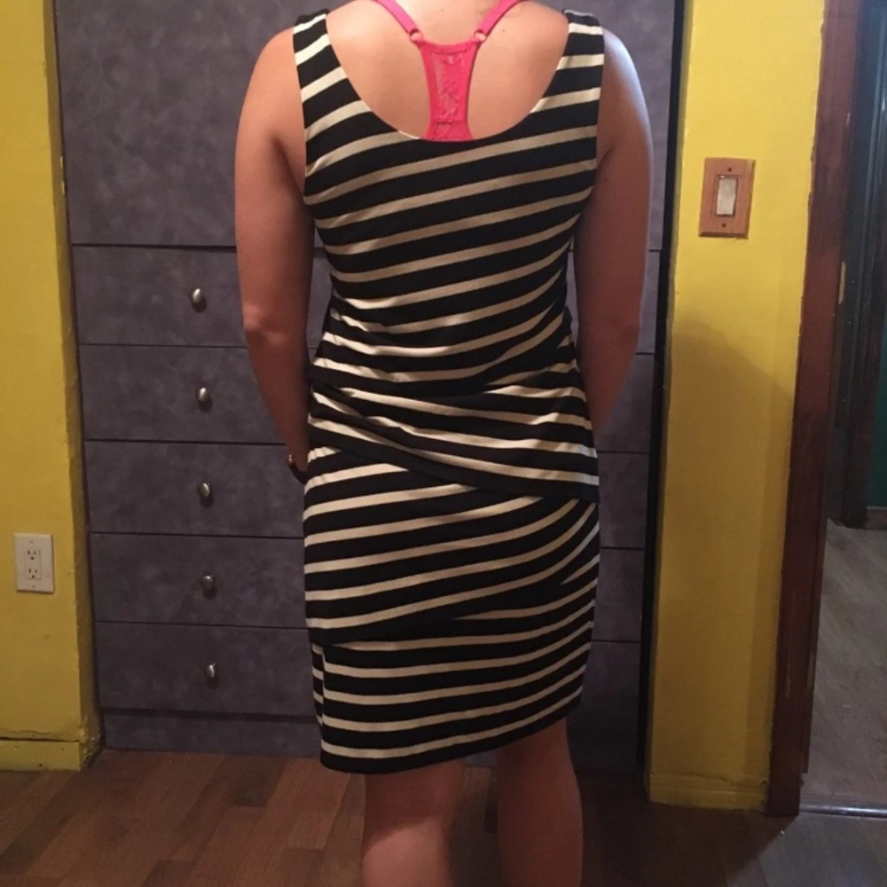 Loft dress - Picture 2 of 3